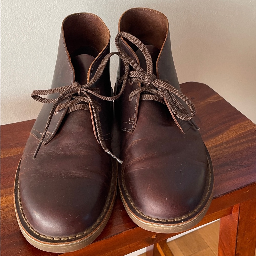 Clarks Shepton Chukka Boots - Picture 2 of 6